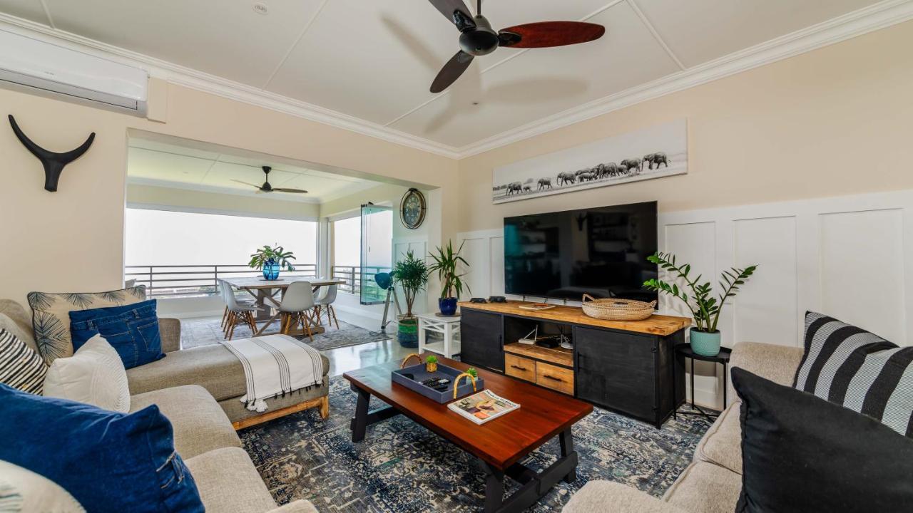 17 Malibu, Beverly Hills Estate