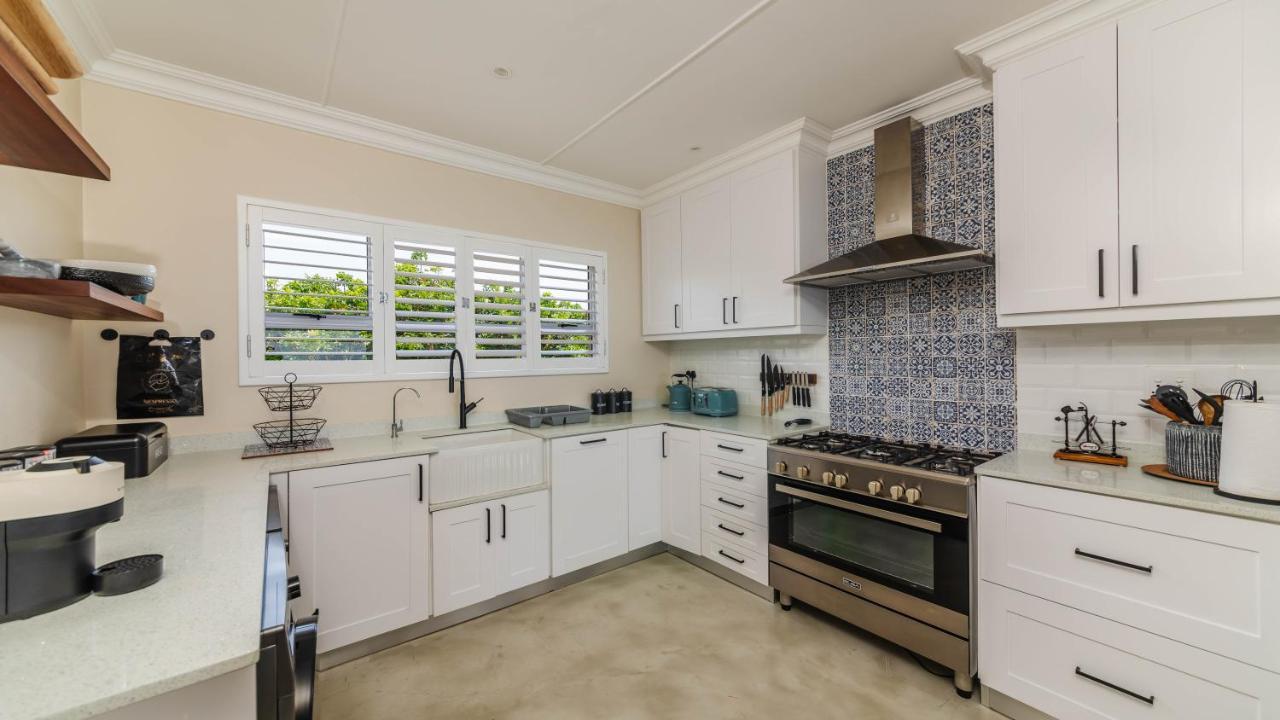 17 Malibu, Beverly Hills Estate Apartment *