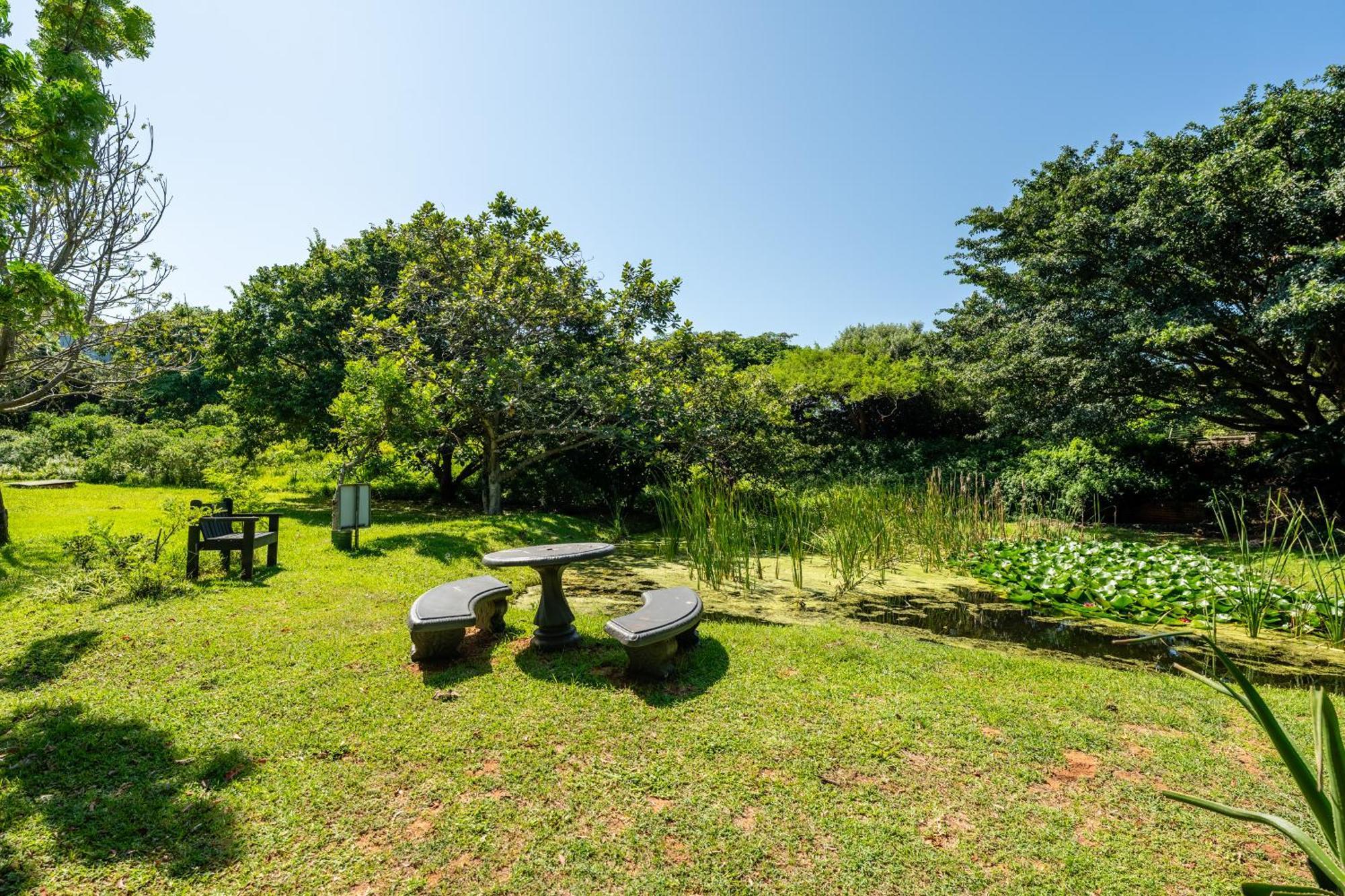 Apartment 17 Malibu, Beverly Hills Estate Ballito
